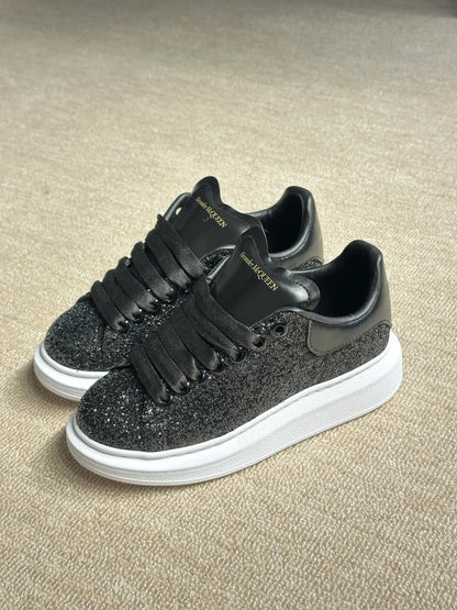 Alexander McQueen-Oversize Siyah Payetli Kadın Sneaker