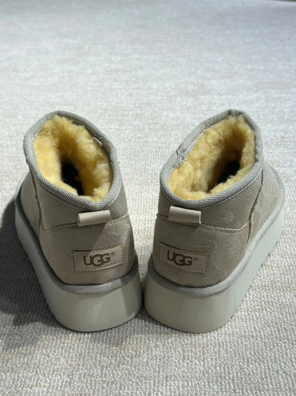 Ugg