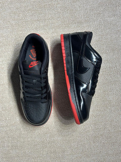 Nike Dunk Low - Mafia