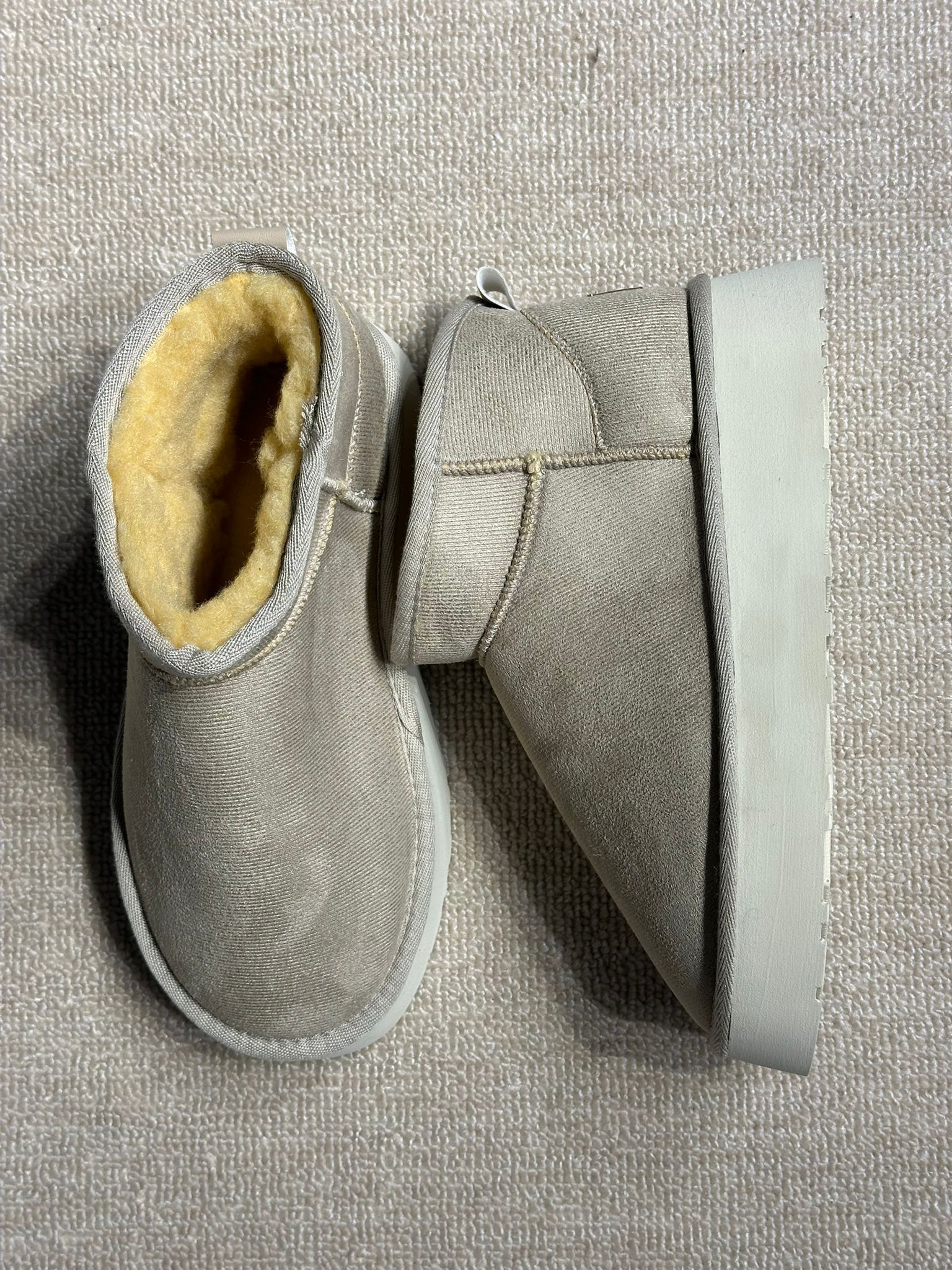 Ugg
