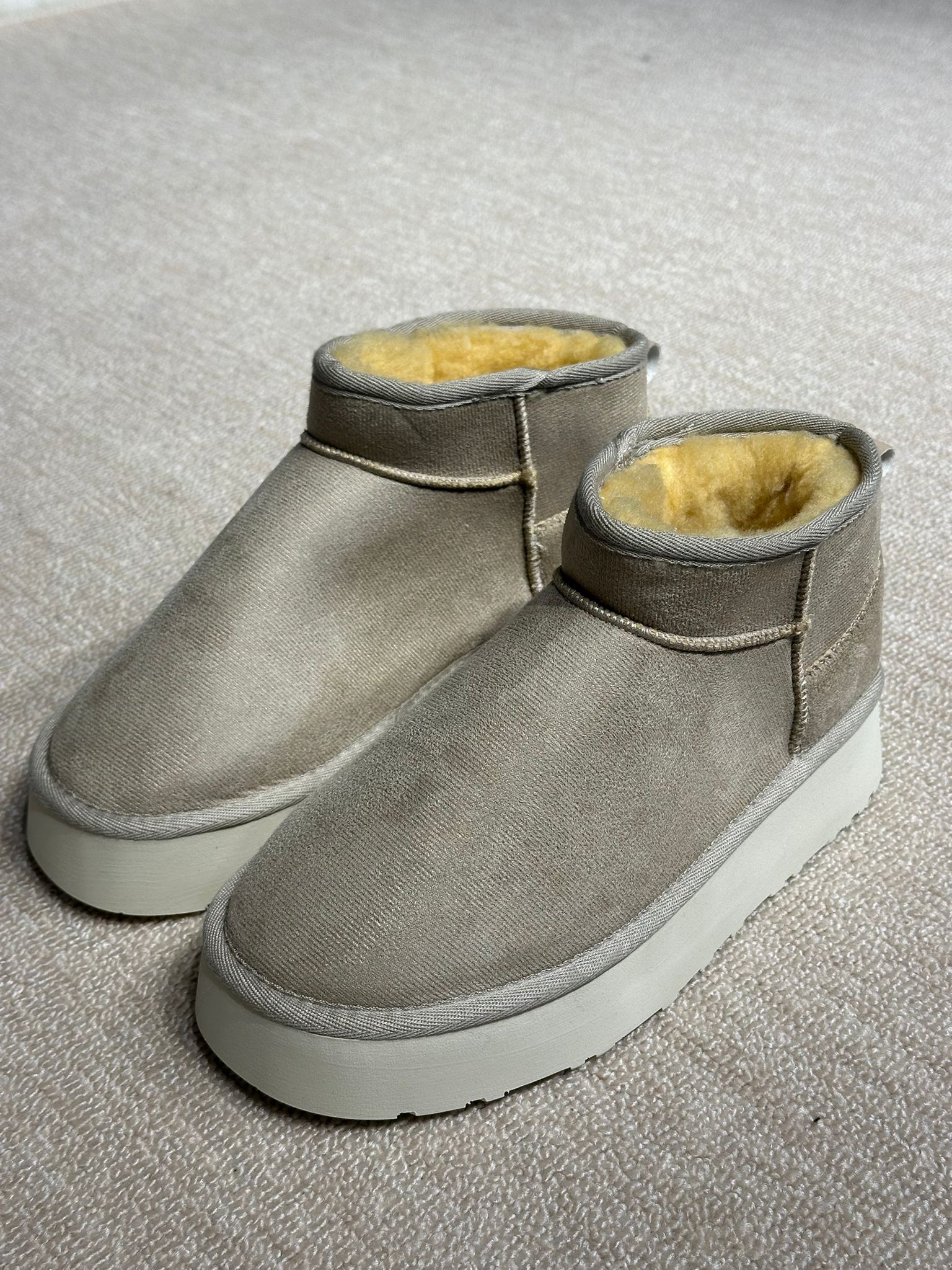 Ugg